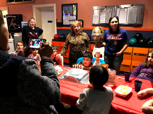 Restaurant «Oakwood Lanes & Sports Scene Restaurant», reviews and photos, 234 NJ-31, Washington, NJ 07882, USA