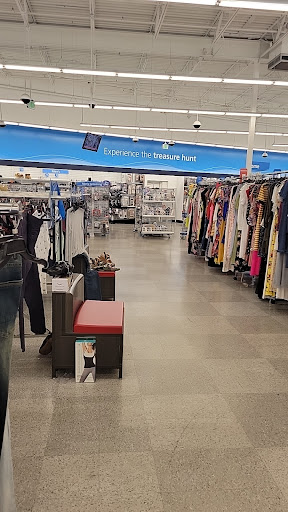 Clothing Store «Ross Dress for Less», reviews and photos, 1930 SW Wanamaker Rd, Topeka, KS 66604, USA