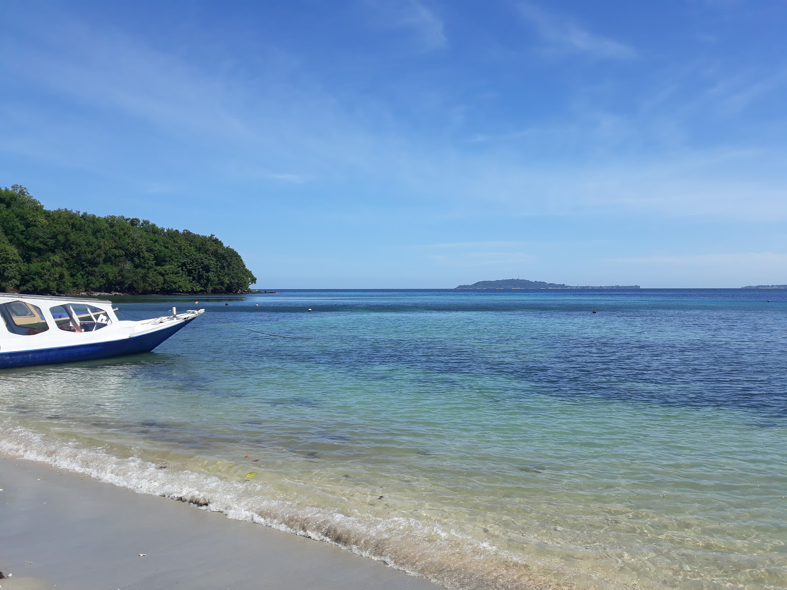 Zdjęcie Kecinan beach z poziomem czystości wysoki