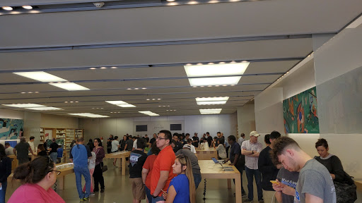 Computer Store «Apple La Cantera», reviews and photos, 15900 La Cantera Pkwy, San Antonio, TX 78256, USA