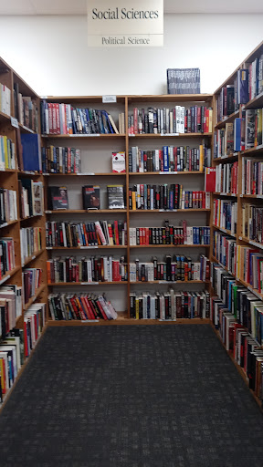 Book Store «Half Price Books», reviews and photos, 1321 SE Everett Mall Way, Everett, WA 98208, USA