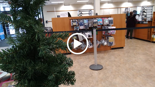 Clothing Store «Burlington Coat Factory», reviews and photos, 250 S Randall Rd, Elgin, IL 60123, USA