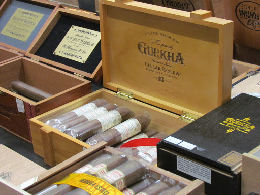 Tobacco Shop «Tobacco Town», reviews and photos, 17108 Fort St, Riverview, MI 48193, USA