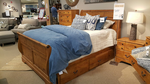 Furniture Store «Ashley HomeStore», reviews and photos, 3405 Amelia Dr, Orchard Park, NY 14127, USA