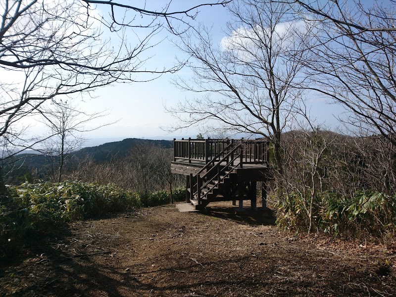 石動山パノラマ展望台