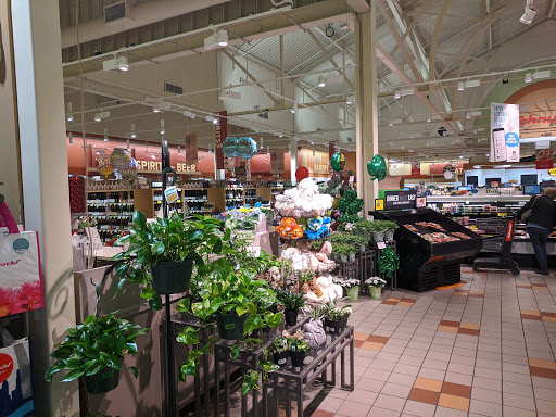 Grocery Store «Schnucks», reviews and photos, 1960 Wentzville Pkwy, Wentzville, MO 63385, USA
