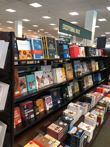 Book Store «Barnes & Noble», reviews and photos, 631 E Boughton Rd, Bolingbrook, IL 60440, USA