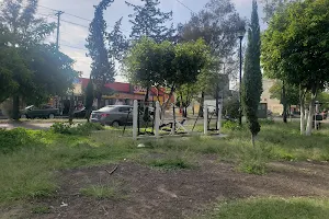 "El Triángulo" Park image