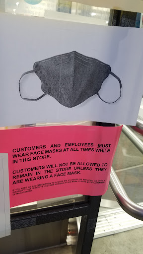 Sporting Goods Store «Big 5 Sporting Goods», reviews and photos, 18621 Main St, Huntington Beach, CA 92648, USA