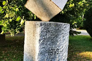 Sugar cube monument image