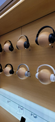 Computer Store «Apple Orland Square Mall», reviews and photos, 428 Orland Square Dr, Orland Park, IL 60462, USA