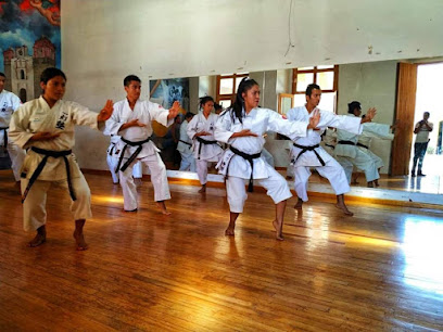 ITTOOJUKU DOJO Escuela de Karate Do