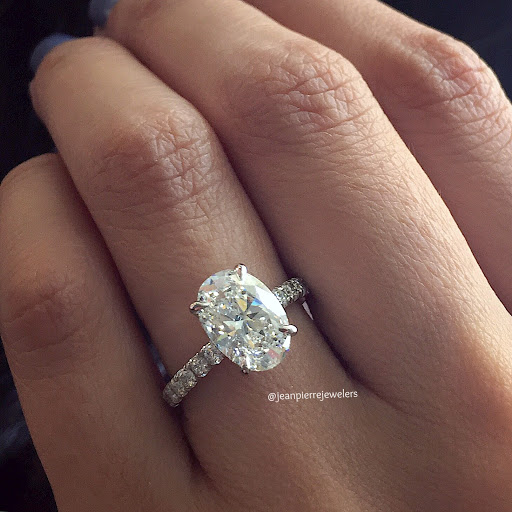 Jewelry Store «Jean Pierre Jewelers», reviews and photos, 21400 Ventura Blvd, Woodland Hills, CA 91364, USA