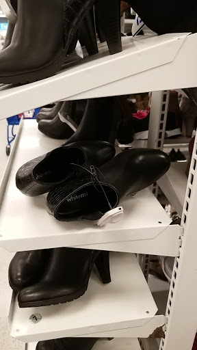 Clothing Store «Ross Dress for Less», reviews and photos, 13855 Outlet Dr, Silver Spring, MD 20904, USA