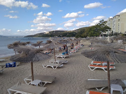 Nomad Beach'in fotoğrafı uçurumlarla desteklenmiş