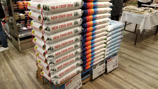 Korean Grocery Store «H Mart», reviews and photos, 34 E Golf Rd, Schaumburg, IL 60173, USA