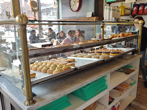 Donut Shop «Firecakes Donuts», reviews and photos, 2453 N Clark St, Chicago, IL 60657, USA