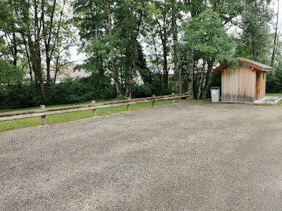 Parking à Saint-Hymetière-sur-Valouse