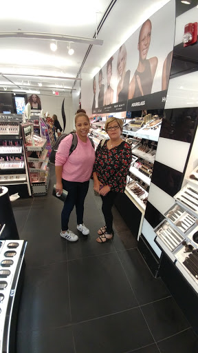 Cosmetics Store «SEPHORA», reviews and photos, 721 Collins Ave, Miami Beach, FL 33139, USA