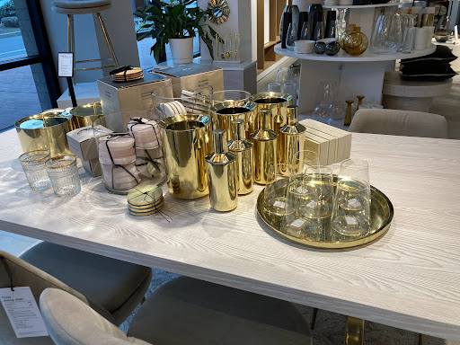 Furniture Store «west elm», reviews and photos, 1 Bellevue Way NE, Bellevue, WA 98004, USA