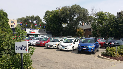 Car Dealer «University Auto Sales», reviews and photos, 616 E 78th St, Richfield, MN 55423, USA
