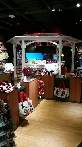 Toy Store «Disney Store», reviews and photos, 7875 Montgomery Rd, Cincinnati, OH 45236, USA