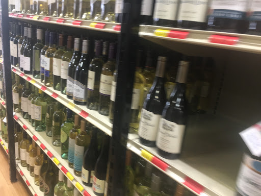 Wine Store «Wine Outlet», reviews and photos, 10 Meadowlands Pkwy, Secaucus, NJ 07094, USA