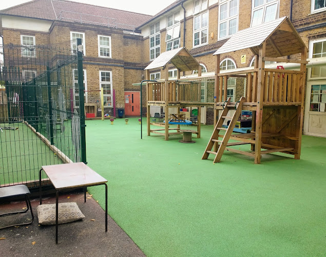 Reviews of Drayton Park Primary School in London - School