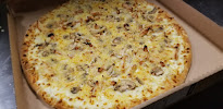 Plats et boissons du Pizzeria Domino's Pizza Craponne - n°9