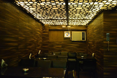 Esplanade Bar & Restaurant - 38, Bentinck St, Esplanade, Chowringhee North, Bow Barracks, Kolkata, West Bengal 700069, India