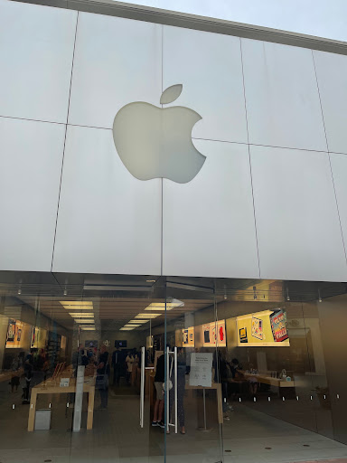 Computer Store «Apple Partridge Creek», reviews and photos, 17360 Hall Rd, Charter Twp of Clinton, MI 48038, USA