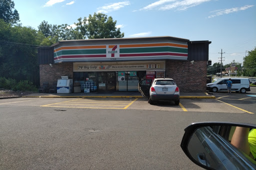 7-Eleven, 2760 Trenton Rd, Levittown, PA 19056, USA, 