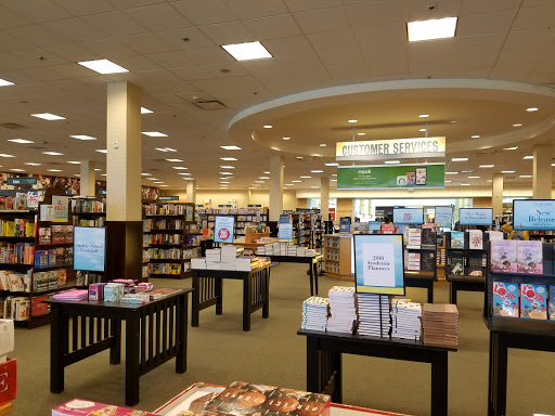 Book Store «Barnes & Noble», reviews and photos, 113 W County Center, Des Peres, MO 63131, USA