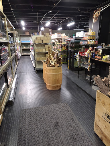 Gills And Thrills Pet Shop, 204 E 8th St, Lockport, IL 60441, USA, 
