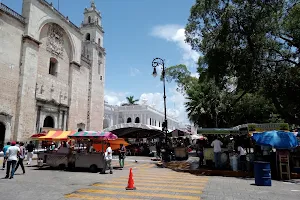 Mérida en Domingo image