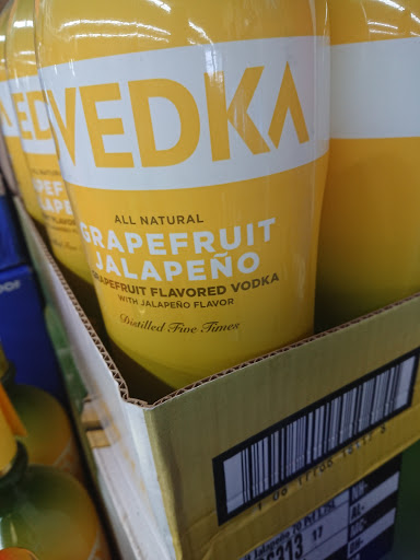 Liquor Store «Liquor Zone», reviews and photos, 3004 E Pioneer Pkwy #200, Arlington, TX 76010, USA