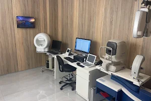 Centre d’Ophtalmologie Al Matar Dr. Omar Sibari image