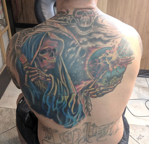 Tattoo Shop «Rock N Roll Tattoo & Piercing», reviews and photos, 6311 Glenwood Ave, Raleigh, NC 27612, USA