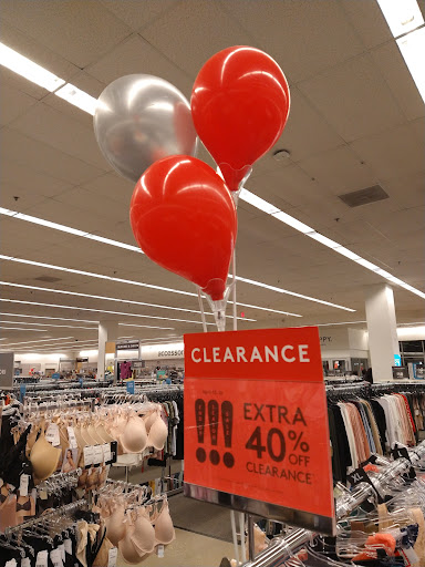 Department Store «Nordstrom Rack Woodfield», reviews and photos, 1520 E Golf Rd, Schaumburg, IL 60173, USA