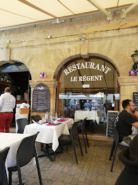 Atmosphère du Restaurant français Le Régent à Sarlat-la-Canéda - n°3