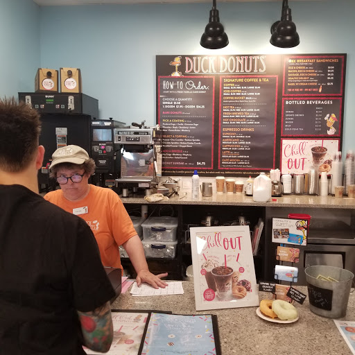 Donut Shop «Duck Donuts - Chocolate Avenue», reviews and photos, 261 W Chocolate Ave, Hershey, PA 17033, USA