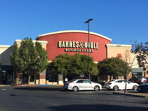 Barnes & Noble, 6050 El Cerrito Plaza, El Cerrito, CA 94530, USA, 