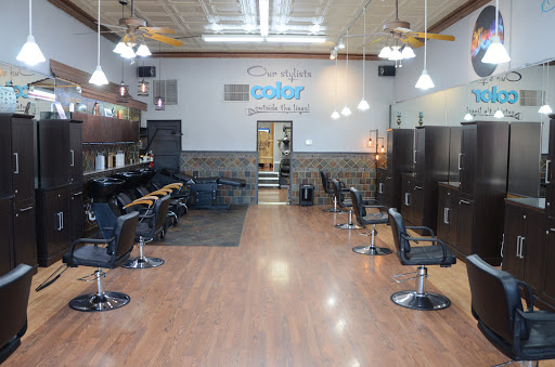 Hair Salon «Sizzor Shak Salon and Color Spa», reviews and photos, 208 E Main St, Collinsville, IL 62234, USA