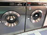 Easy Way Laundromat - Photo 5 - Car repair in Newark, NJ, Newark