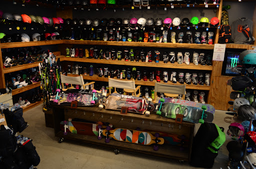 Ski Shop «Vertical Drop», reviews and photos, 110 S 2nd St j, Loveland, OH 45140, USA