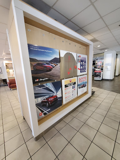 Toyota Dealer «Toyota Pasadena», reviews and photos, 3600 E Foothill Blvd, Pasadena, CA 91107, USA