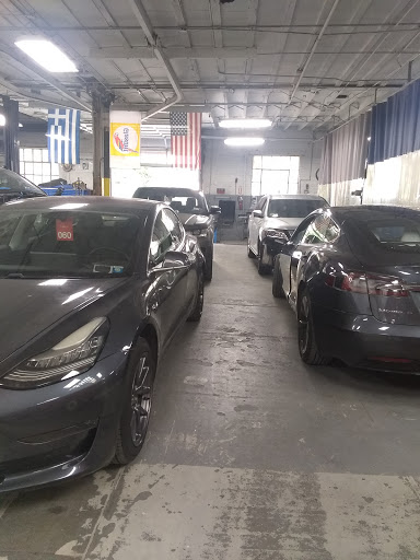 Auto Repair Shop «Precision Auto Works», reviews and photos, 3746 9th St, Long Island City, NY 11101, USA