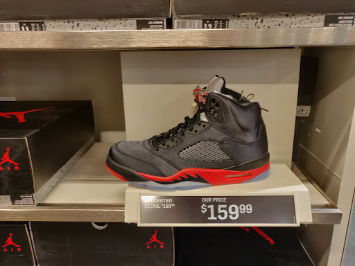 Clothing Store «Nike Factory Store», reviews and photos, 2200 Tanger Blvd #735, Washington, PA 15301, USA