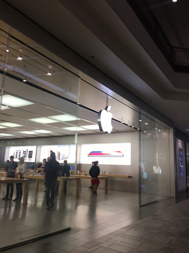 Computer Store «Apple Barton Creek», reviews and photos, 2901 S Capital of Texas Hwy, Austin, TX 78746, USA