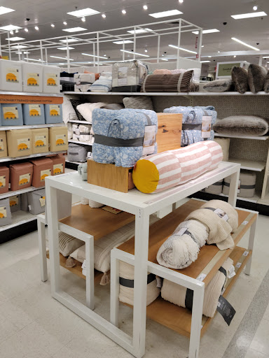 Department Store «Target», reviews and photos, 3000 Harbison Dr, Vacaville, CA 95687, USA